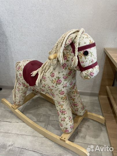 Качалка лошадь