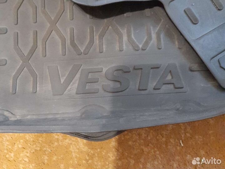 Автомобильные коврики резиновые