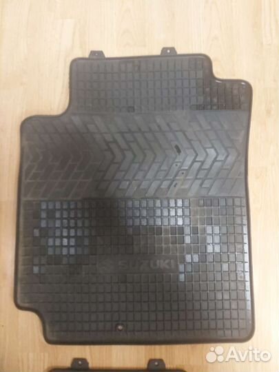 Автомобильные коврики suzuki
