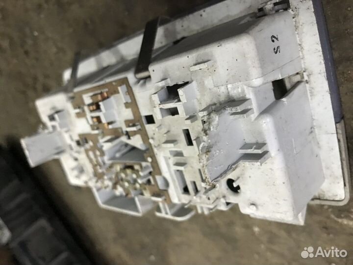 Плафон внутреннего освещения (Chevrolet Cruze)