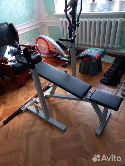 Скамья и стояка для жима