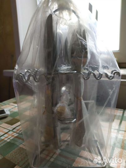 Столовый набор, ложки, вилки, ножи с подставкой