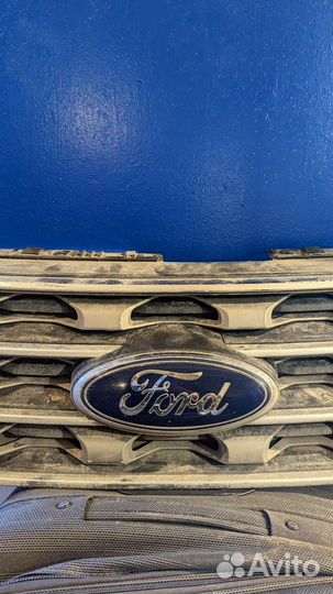 Решетка радиатора Ford Еxplorer 5 рестайлинг