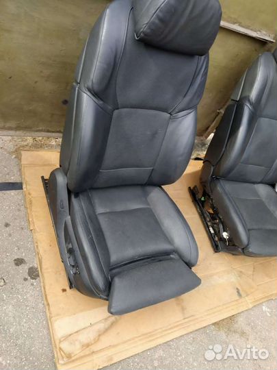 Сиденья bmw land cruiser 200