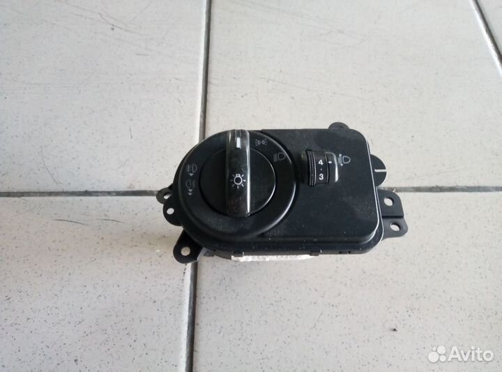 Блок управления светом Ford Fusion