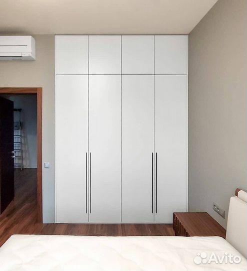 Угловой шкаф