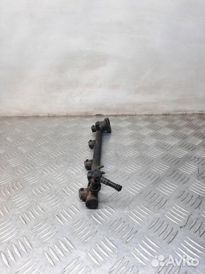 Топливная рампа Renault Megane кабриолет 2.0