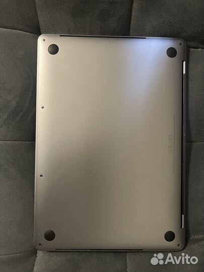 Apple MacBook Pro 13 8/256 (A1706)