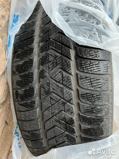 Pirelli Scorpion Winter 275/45 R20 и 305/40 R20 110V