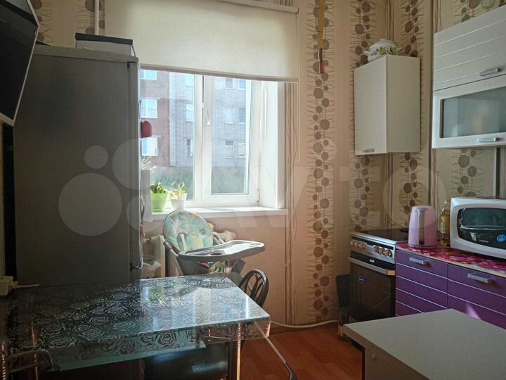 2-к. квартира, 43 м², 1/3 эт.