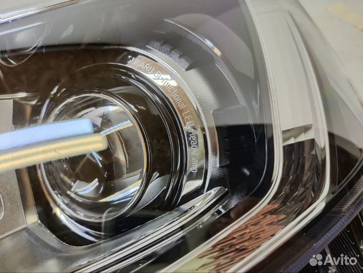 Фара левая Subaru Forester 5 2018