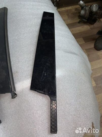 Накладка стойки передняя правая Skoda Octavia A7