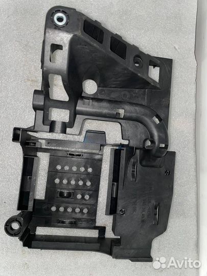 Кронштейн (крепление) Mercedes-Benz C-Класс