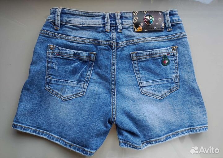 Джинсовые и хлопковые шорты