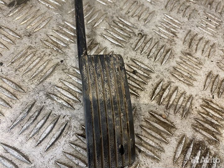 Педаль газа lancer 9