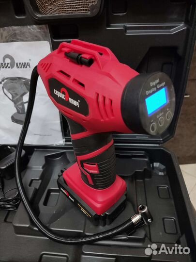 Компрессор - пистолет для подкачки шин