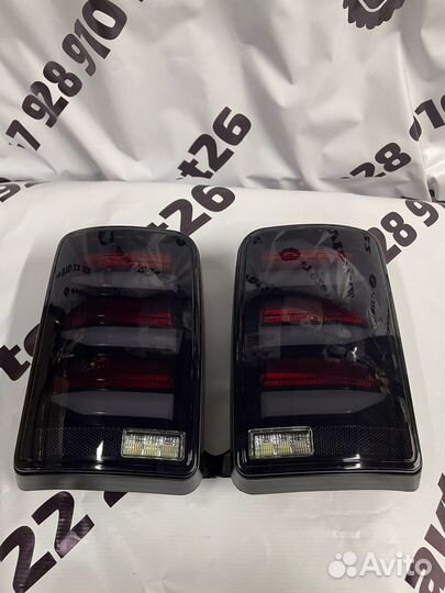 LADA Niva Фонари стиль Mercedes AMG Черные