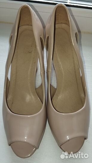 Туфли размер 37 в одеты пару раз.Детское кресло