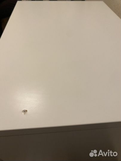 Письменный стол IKEA Микке с выдвижной полкой