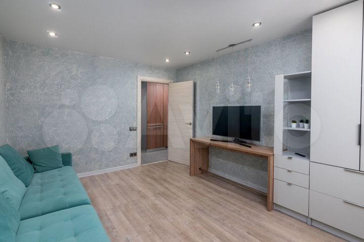 2-к. квартира, 54 м², 1/5 эт.