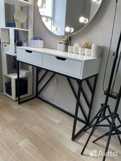 Туалетный столик белый Консоль