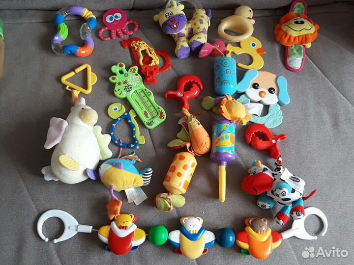 Игрушки погремушки бутылочки поильник тарелка