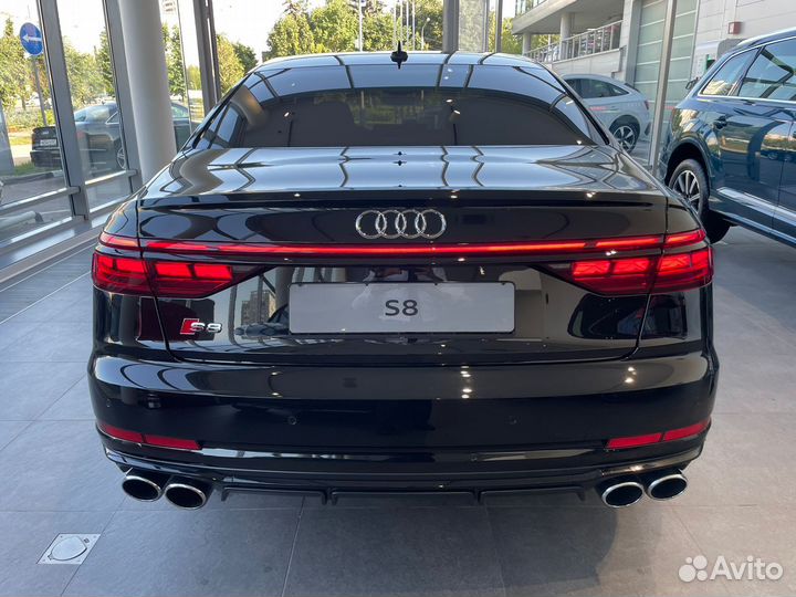 Audi S8 4.0 AT, 2024