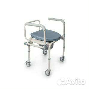 Кресло-стул с санитарным оснащением с колесами