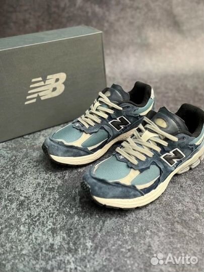 Кроссовки new balance 2002r