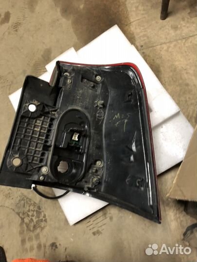 Ленд Крузер 200 фонарь задний 2011 г.в