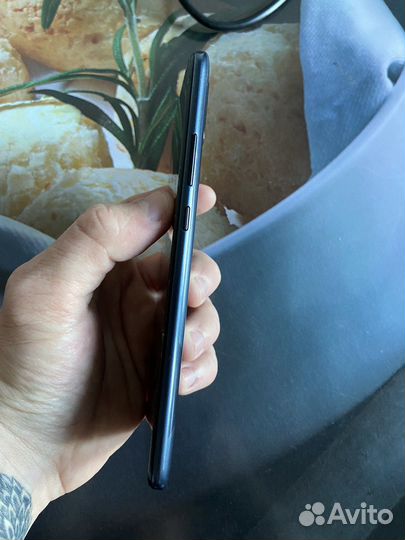 Продам телефон