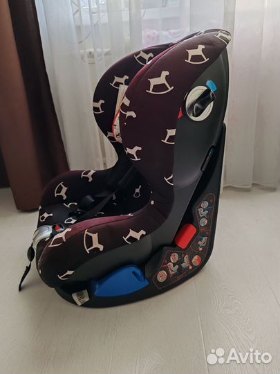 Автомобильное кресло