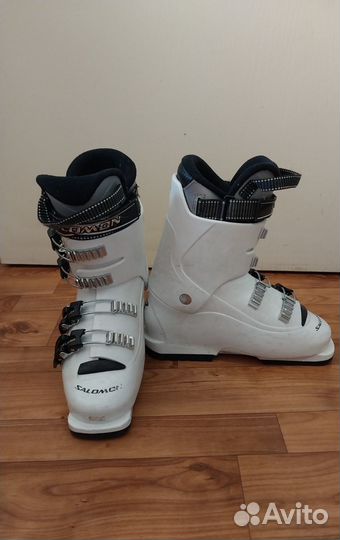 Горные лыжи и ботинки детские