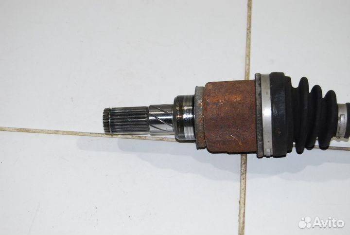 Приводной вал задний Nissan Pathfinder R52 3.5