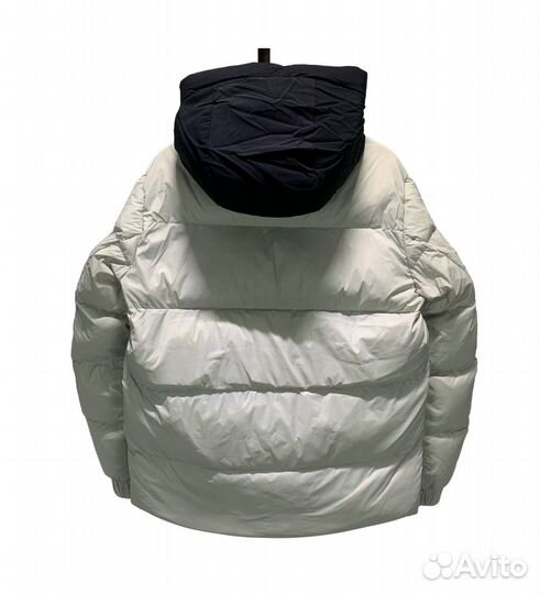 Белый Пуховик Moncler
