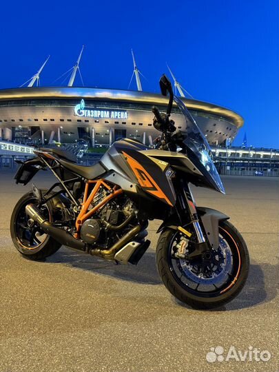 KTM 1290 Super Duke GT