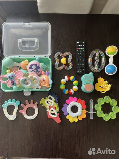 Набор погремушек и грызунков для малыша