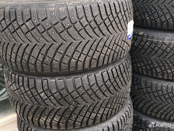 Michelin X-Ice North 4 SUV 305/40 R20 и 275/45 R20