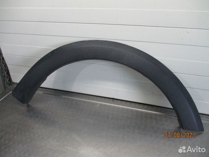 Накладка переднего крыла правого Renault Sandero 2