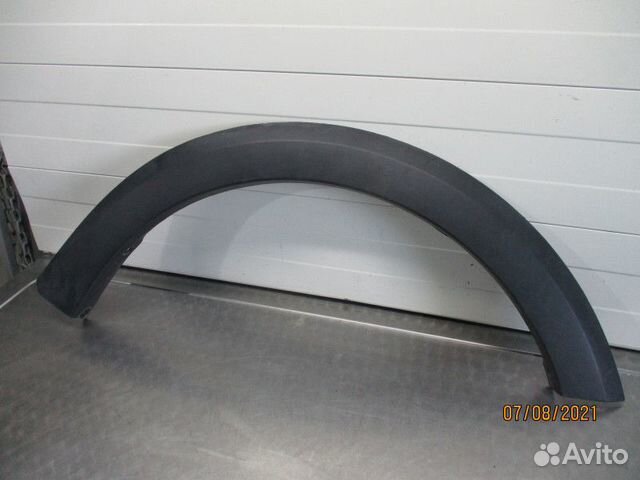 Накладка переднего крыла правого Renault Sandero 2