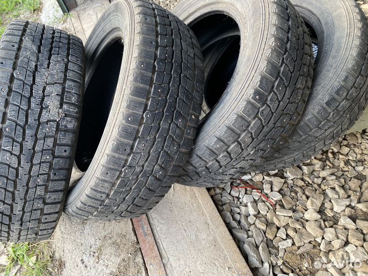 Dunlop SP Winter Ice 01 185/65 R15 88T