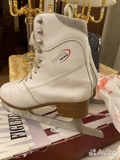 Коньки фигурные