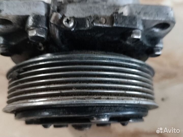 Компрессор кондиционера автомобильный