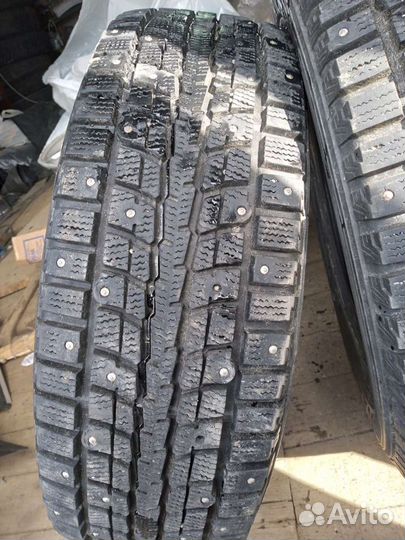 Dunlop SP Winter Ice 07 215/70 R16 100T