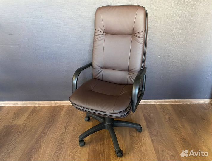 Офисное кресло. Гарантия 1 год