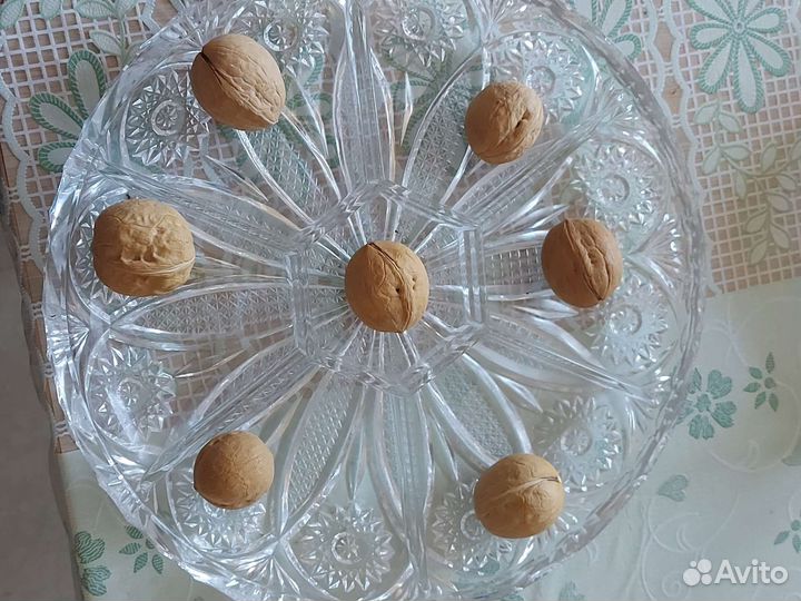 Блюдо хрусталь под орехи и сладости