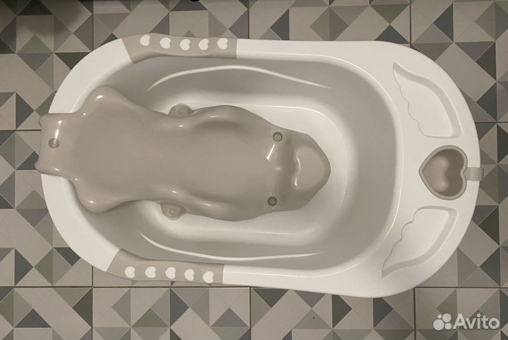 Ванночка для купания новорожденного с горкой