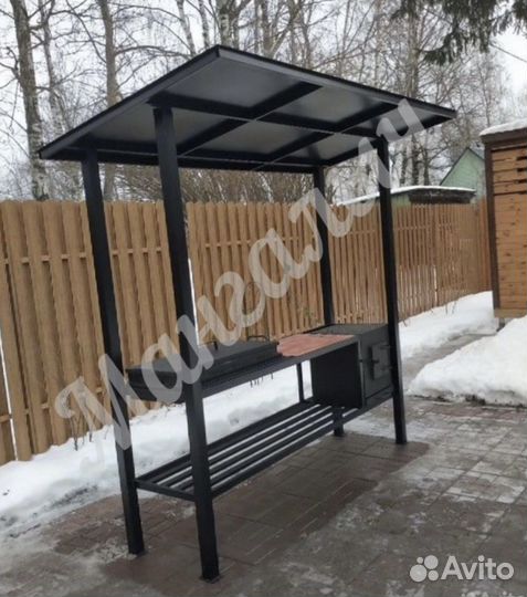 Мангал с крышей
