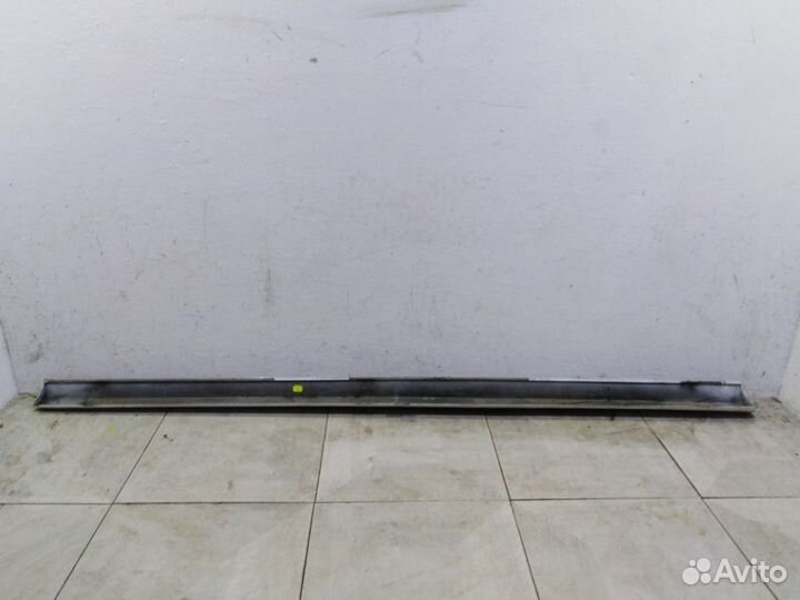 Накладка на правый порог