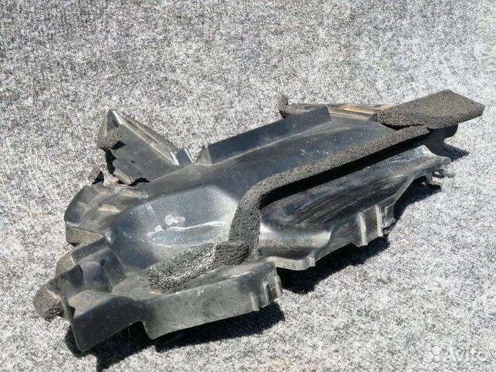 Дефлектор радиатора левый Lexus Ct200H ZWA10 1.8